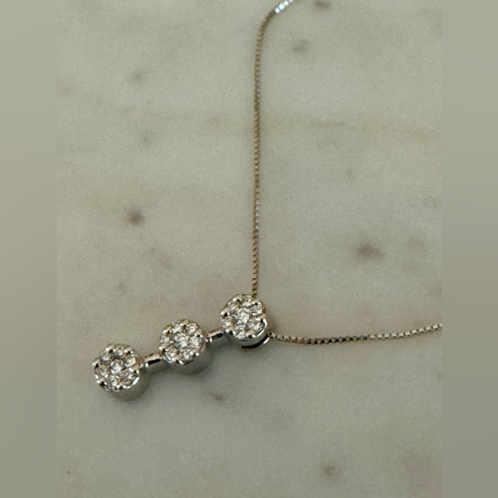 14K White Gold Necklace with Diamond Pendant, 18 inches